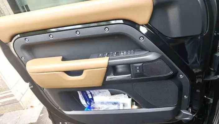 Land Rover Defender 2025 Model 110 3.0T P400 SE X-Dynamic – фото 6