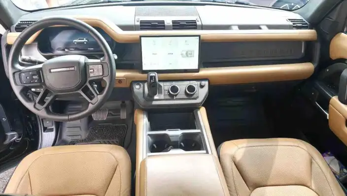 Land Rover Defender 2025 Model 110 3.0T P400 SE X-Dynamic – фото 7