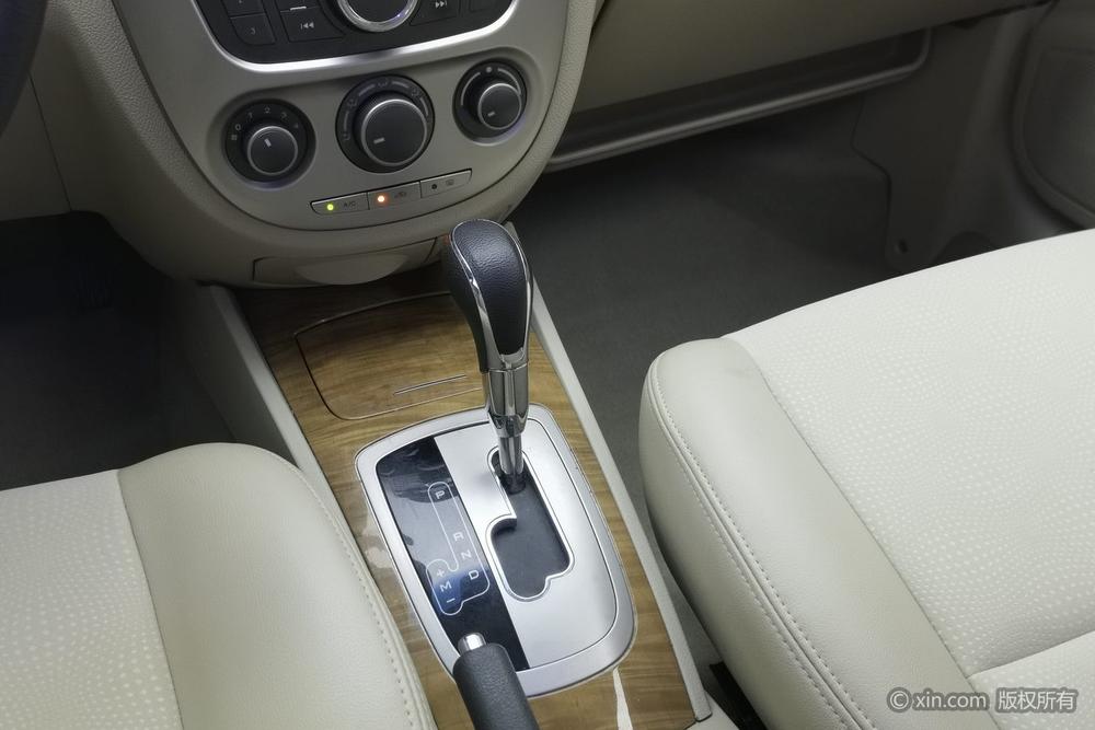 Buick Excelle HRV 2015 1.5L Automatic Classic – фото 16