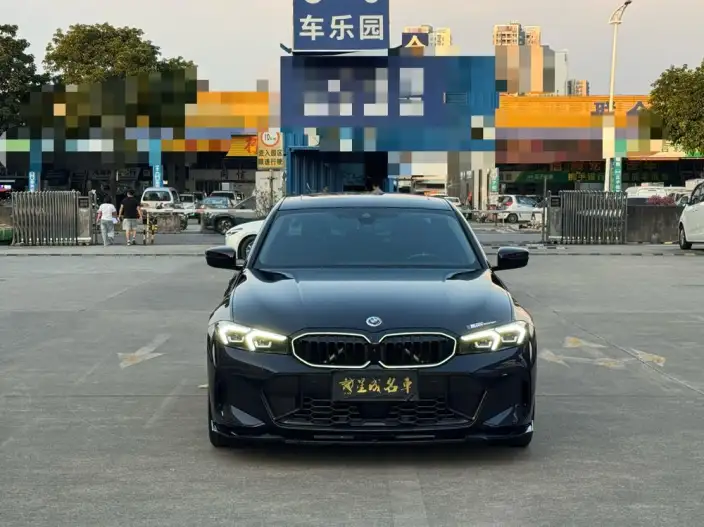 BMW 3 Series 2025 Model 330Li M Sports Night Set – фото 2