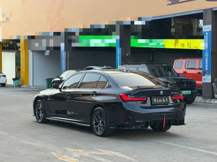 BMW 3 Series 2025 Model 330Li M Sports Night Set – фото 4