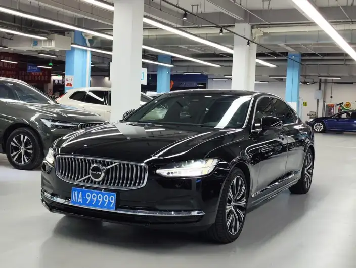 Volvo S90 2025 Model B5 Smart Range Deluxe Edition
