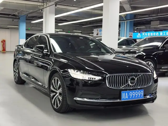 Volvo S90 2025 Model B5 Smart Range Deluxe Edition