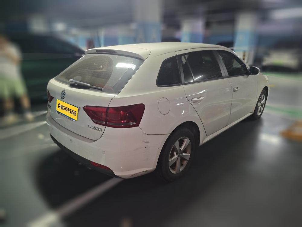 Volkswagen Lavida Plus 2013 модификация 1.6L автоматическое Fashion тип – фото 2
