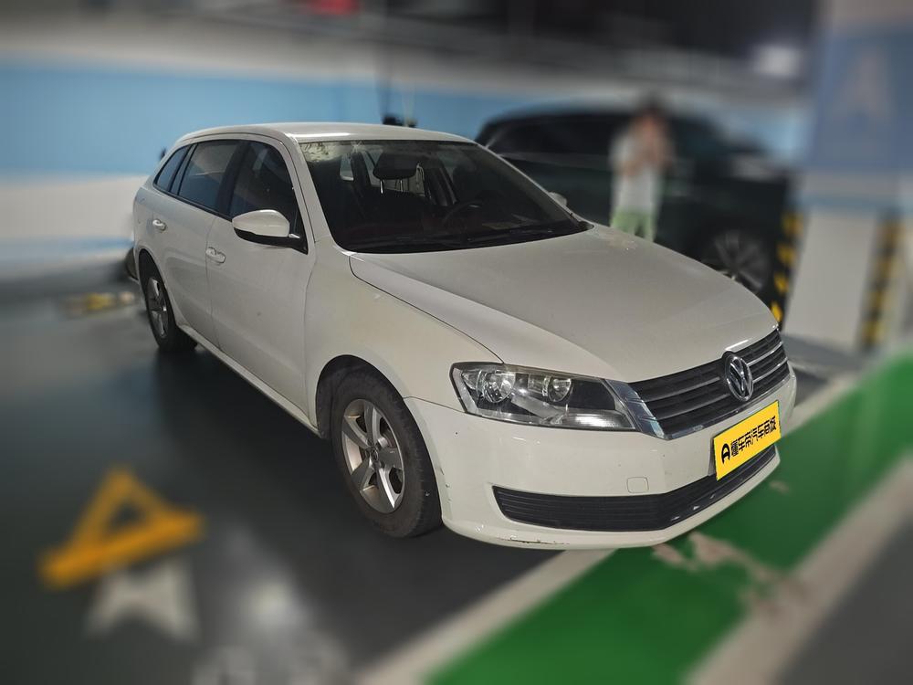 Volkswagen Lavida Plus 2013 модификация 1.6L автоматическое Fashion тип – фото 3