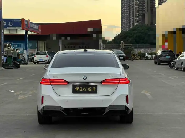 BMW 5 Series 2026 Model 530Li Leading Model M Sports Set – фото 5