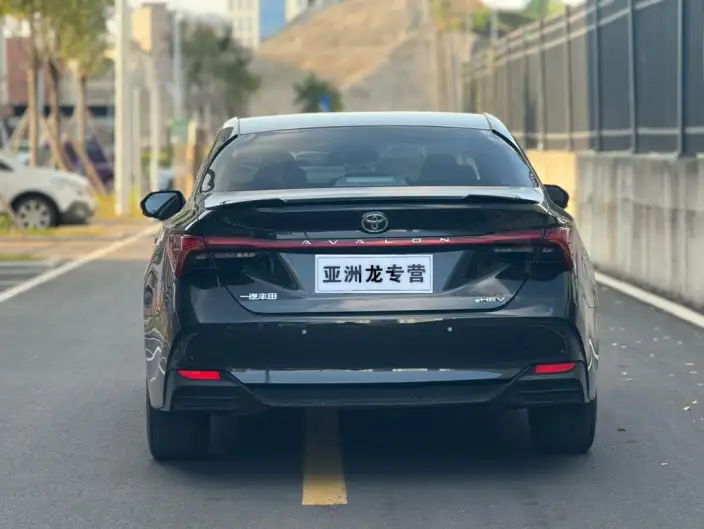 Toyota Avalon 2024 Model Intelligent Hybrid 2.5L E-CVT XLE Premium Edition – фото 5