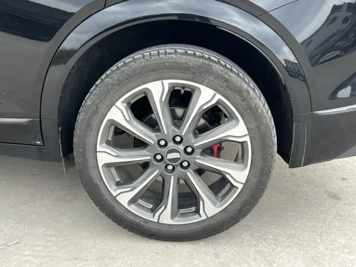 Cadillac XT5 2025 Model 28T 4WD Platinum Model – фото 6