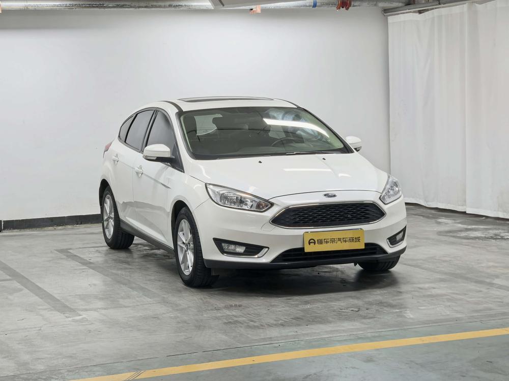 Ford Focus 2015 модификация лян кузов 1.6L автоматическое Fashion тип – фото 3