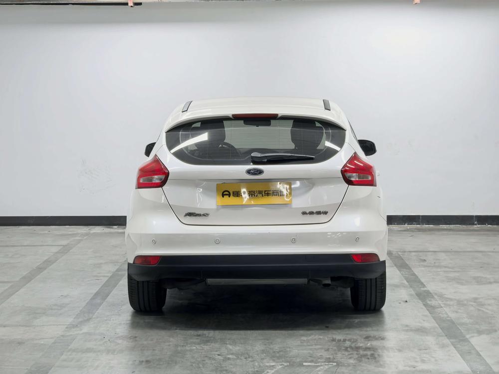 Ford Focus 2015 модификация лян кузов 1.6L автоматическое Fashion тип – фото 6