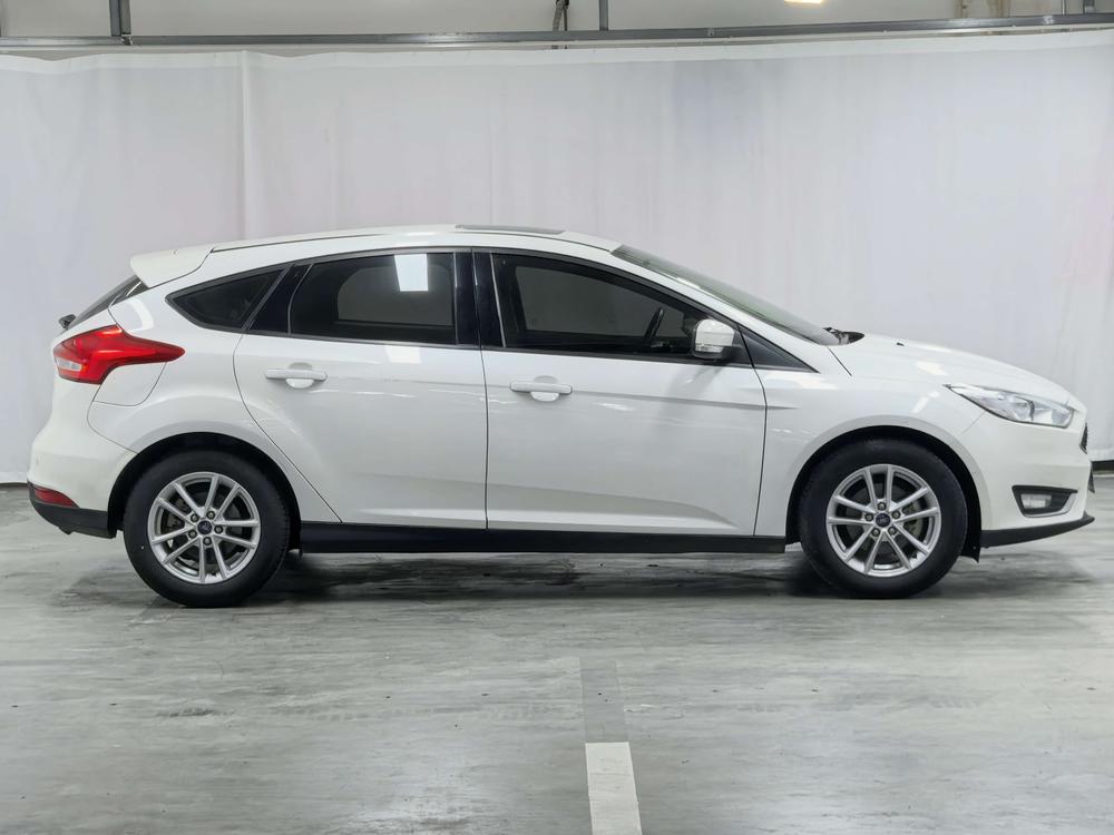 Ford Focus 2015 модификация лян кузов 1.6L автоматическое Fashion тип – фото 8