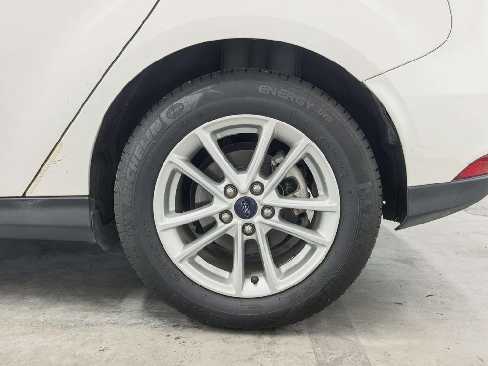 Ford Focus 2015 модификация лян кузов 1.6L автоматическое Fashion тип – фото 9