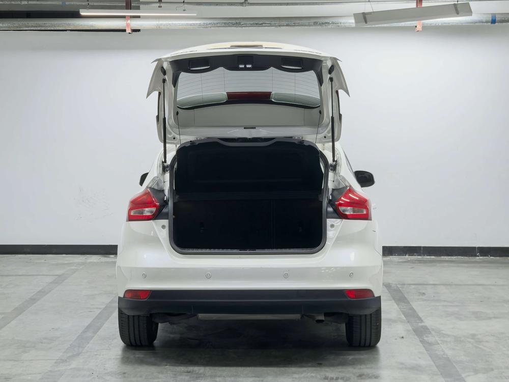 Ford Focus 2015 модификация лян кузов 1.6L автоматическое Fashion тип – фото 20