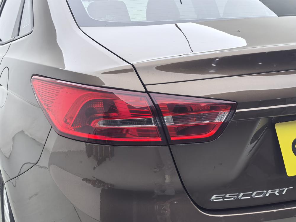Ford Escort 2015 модификация 1.5L автоматическое Com f ort – фото 13