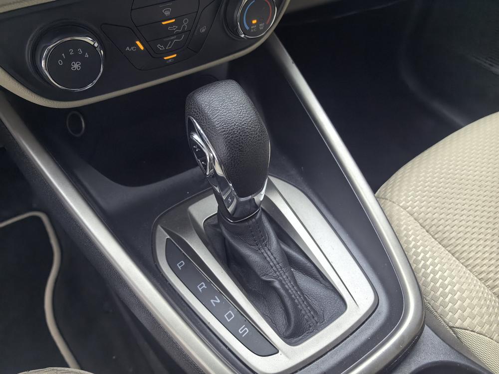 Ford Escort 2015 модификация 1.5L автоматическое Com f ort – фото 18
