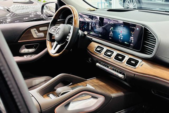 Mercedes-Benz GLS 2023 GLS 450 4MATIC Luxury – фото 40