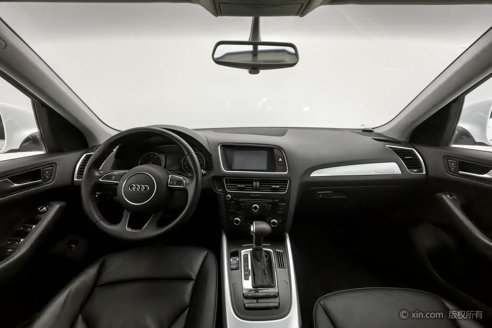 Audi Q5 2013 40 TFSI Technology – фото 13