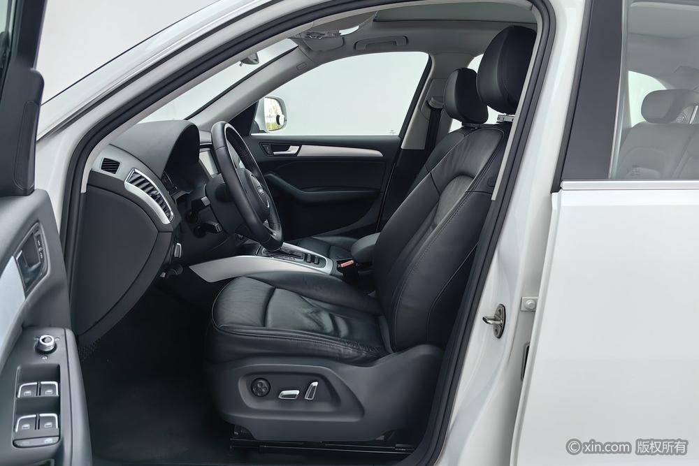 Audi Q5 2013 40 TFSI Technology – фото 17