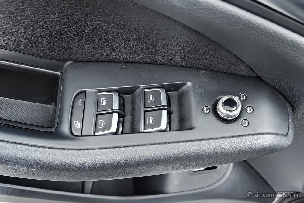 Audi Q5 2013 40 TFSI Technology – фото 22