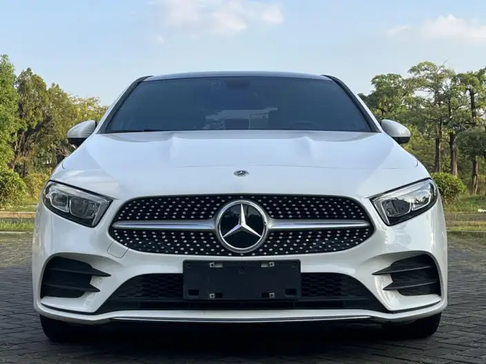 Mercedes-Benz A-class 2022 Model A 200 L Sports sedan Fashion Edition