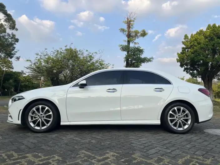 Mercedes-Benz A-class 2022 Model A 200 L Sports sedan Fashion Edition