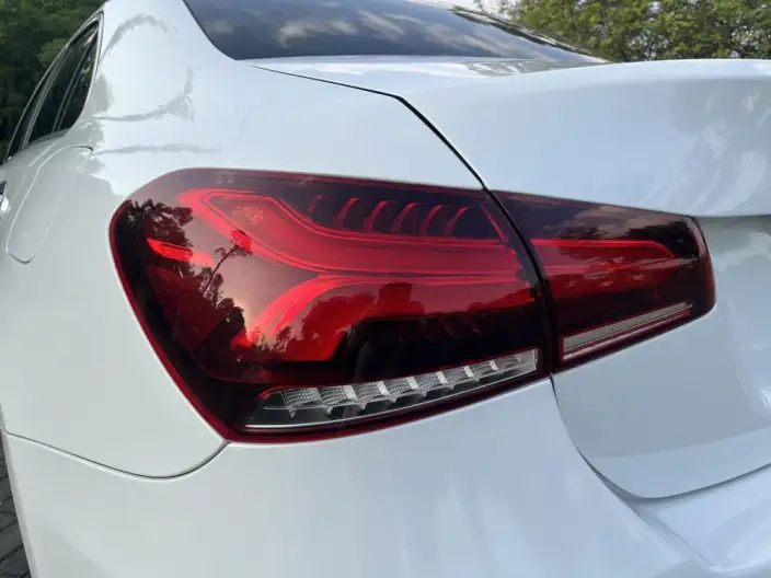 Mercedes-Benz A-class 2022 Model A 200 L Sports sedan Fashion Edition – фото 10