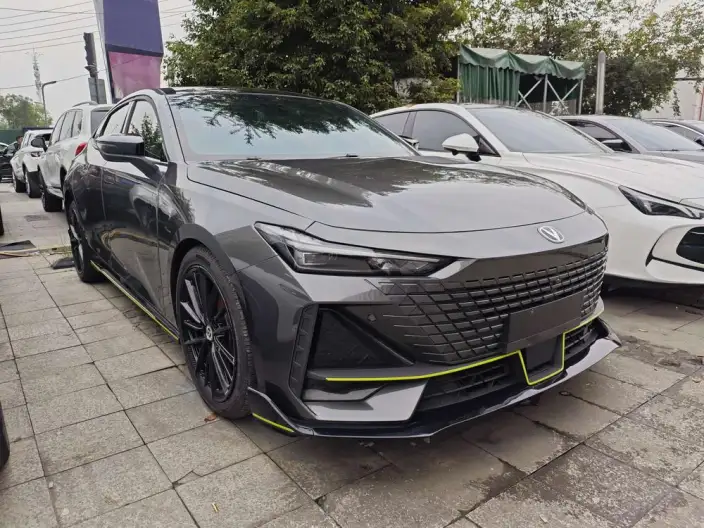 Changan UNI-V 2022 Model 1.5T Sports Edition