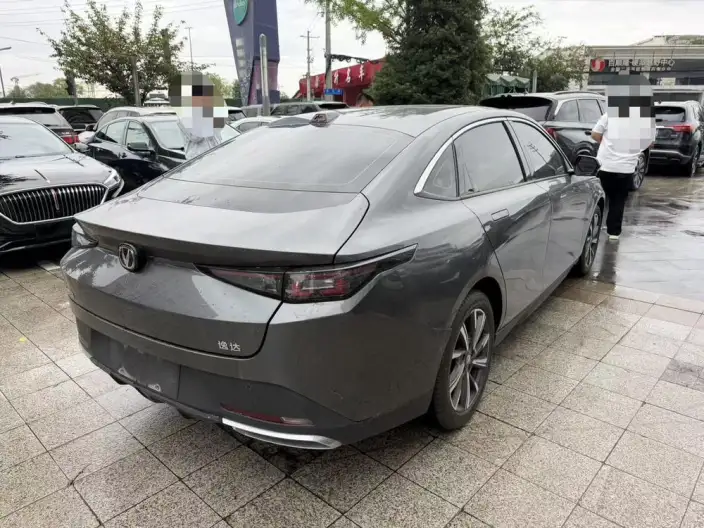 Changan Yida 2023 Model 1.5T GDI Automatic Noble Model – фото 5