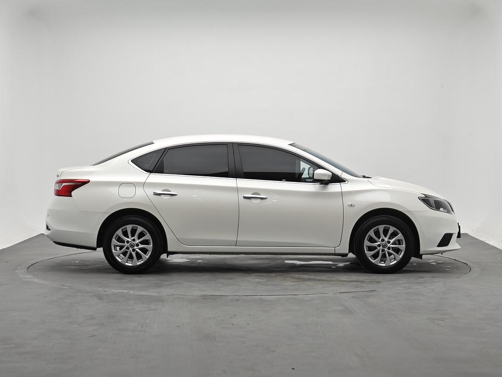 Nissan Sylphy 2022 Classic 1.6 XE CVT Comfort – фото 8