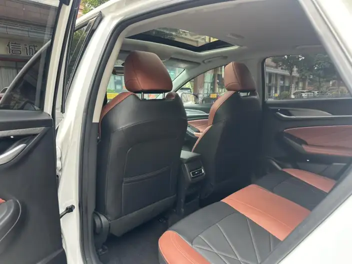 Changan Eado 2023 Model PLUS Changxiang Edition Blue whale NE 1.4T GDI DCT Noble Model – фото 10