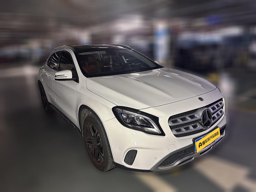Mercedes-Benz GLA 2018 GLA 200 Fashion