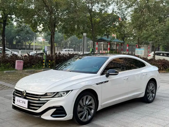 Volkswagen CC 2024 Model 380TSI Eye-catching version