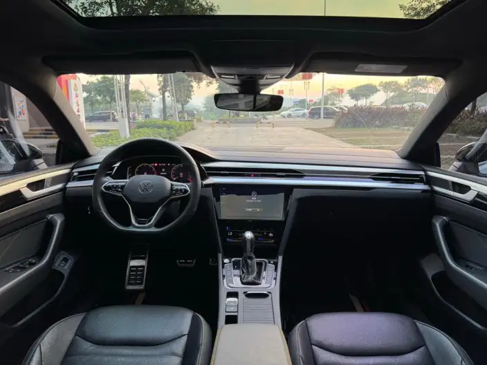 Volkswagen CC 2024 Model 380TSI Eye-catching version – фото 9