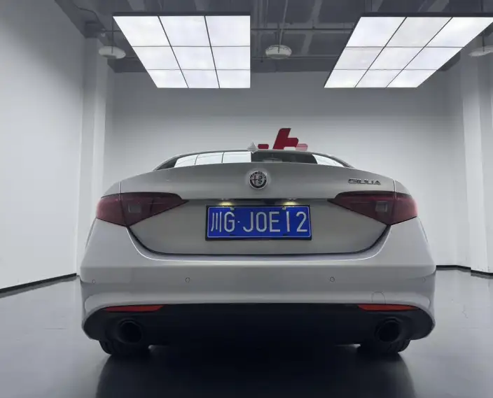 Alfa Romeo Giulia 2022 Model 2.0T 280HP Ti Driver-controlled Edition – фото 3