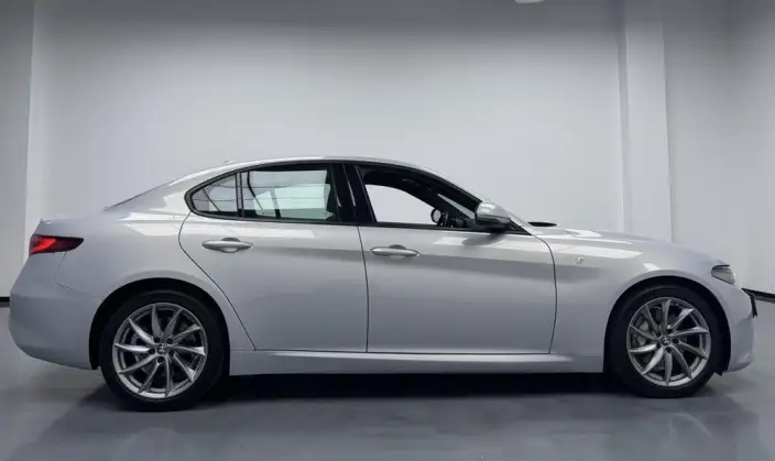 Alfa Romeo Giulia 2022 Model 2.0T 280HP Ti Driver-controlled Edition – фото 4
