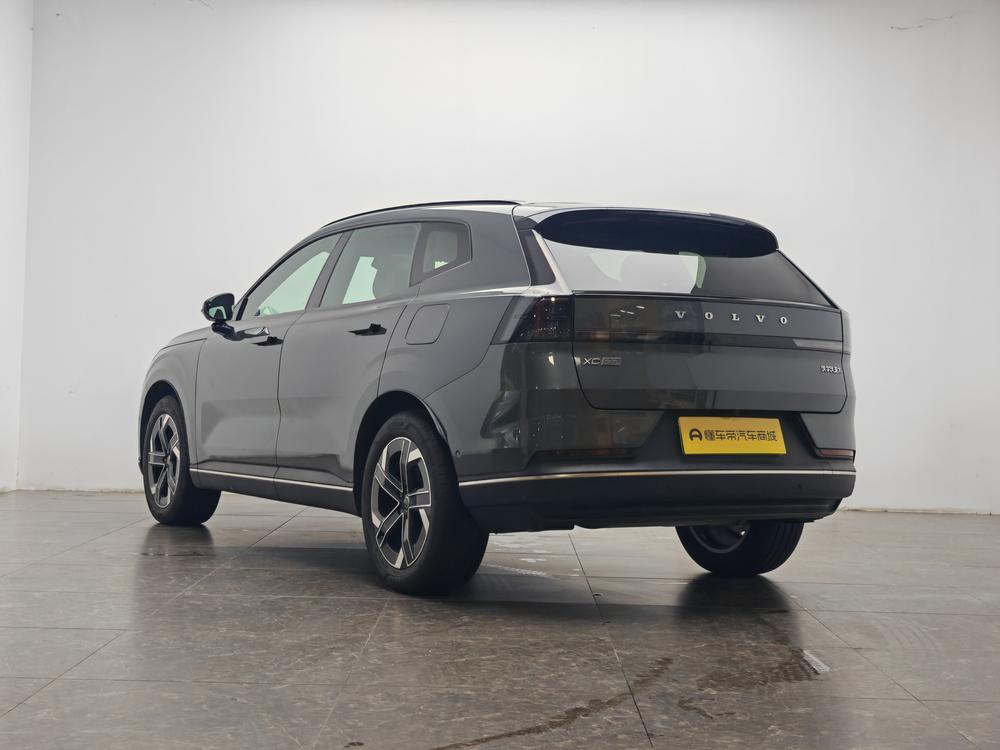 Volvo XC70 2026 модификация 2WD Long Battery Li f e Pro Core – фото 5