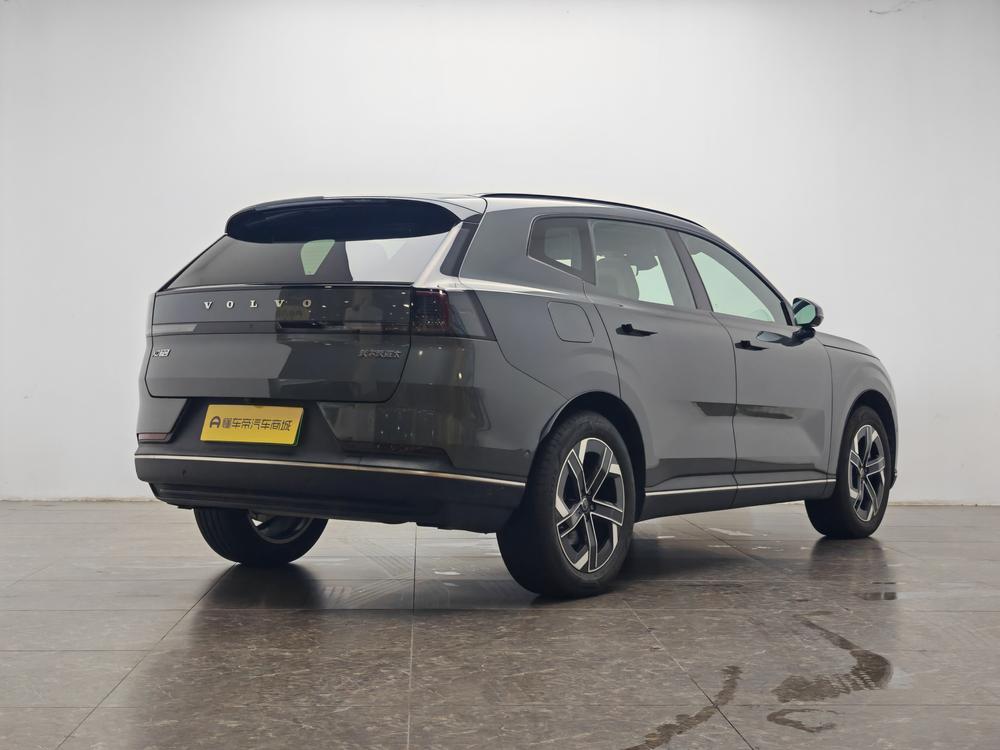 Volvo XC70 2026 модификация 2WD Long Battery Li f e Pro Core – фото 7
