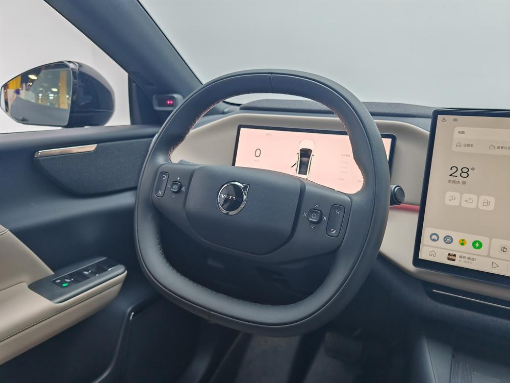 Volvo XC70 2026 модификация 2WD Long Battery Li f e Pro Core – фото 16