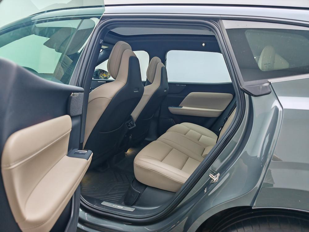 Volvo XC70 2026 модификация 2WD Long Battery Li f e Pro Core – фото 18