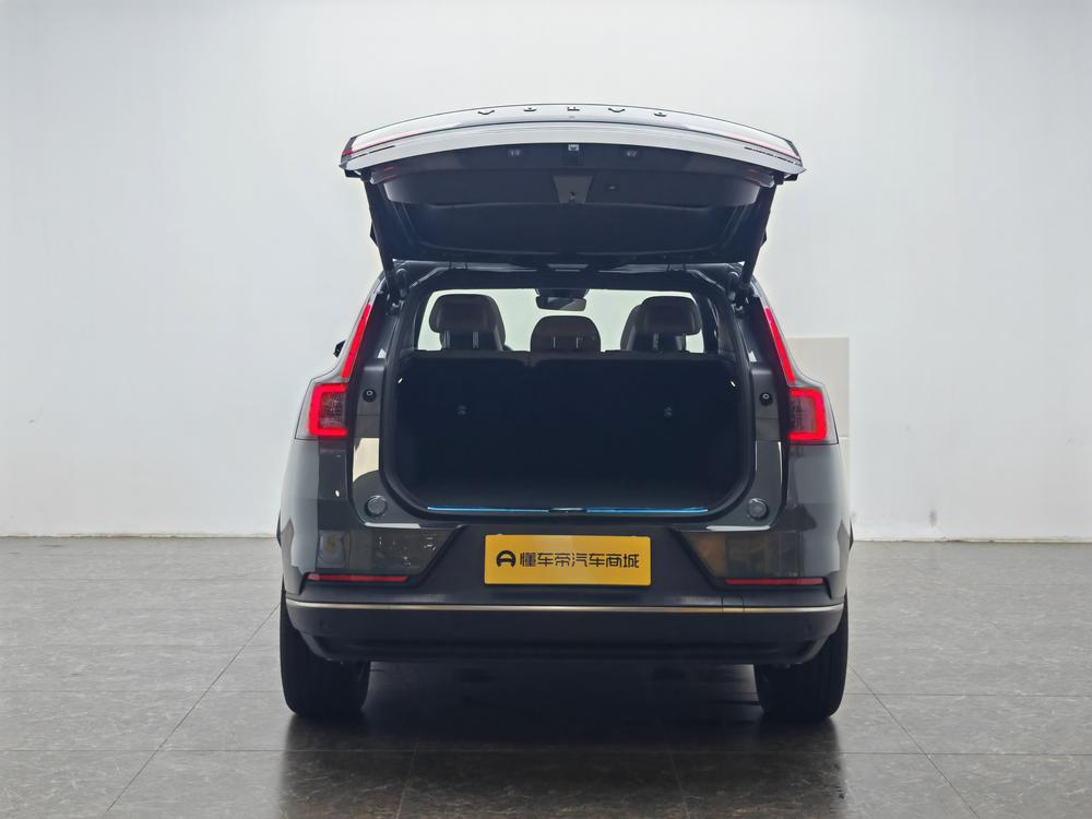 Volvo XC70 2026 модификация 2WD Long Battery Li f e Pro Core – фото 20
