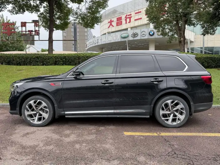 Hongqi HS7 2022 Model 2.0T DCT 2WD Flag Enjoy Edition