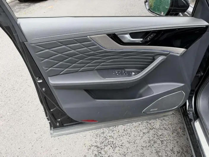 Hongqi HS5 2022 Model Facelift 2.0T Smart Flag Enjoy Edition – фото 6