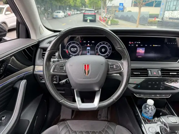 Hongqi HS5 2022 Model Facelift 2.0T Smart Flag Enjoy Edition – фото 9