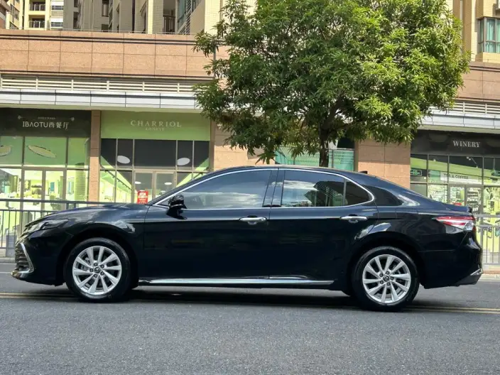 Toyota Camry 2023 Model 2.0G Deluxe Edition – фото 4