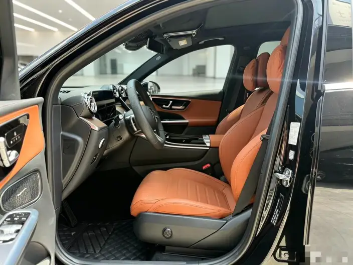Mercedes-Benz GLC 2024 Model GLC 300 L 4MATIC Dynamic Model 5 seat – фото 8