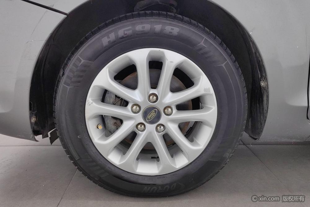 Ford Focus 2012 модификация Тройная литиевая батарея кузов Classic 1.8L автоматическое Manual Basic – фото 5