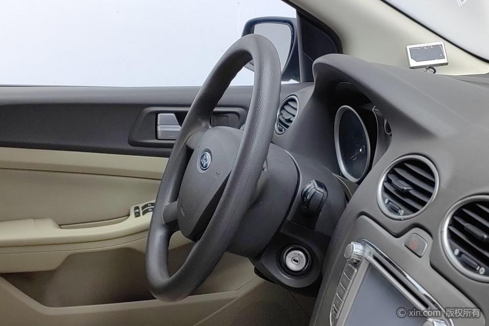 Ford Focus 2012 модификация Тройная литиевая батарея кузов Classic 1.8L автоматическое Manual Basic – фото 17