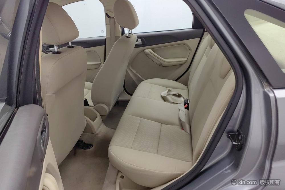 Ford Focus 2012 модификация Тройная литиевая батарея кузов Classic 1.8L автоматическое Manual Basic – фото 20