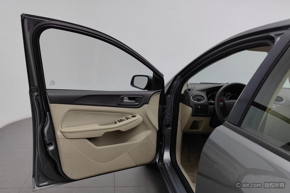 Ford Focus 2012 модификация Тройная литиевая батарея кузов Classic 1.8L автоматическое Manual Basic – фото 22