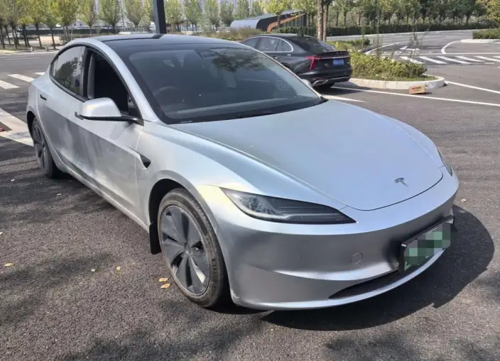 Model 3 2023 Model Long Battery Life Pro All-wheel drive version – фото 3